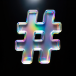 Symbole de mot-dièse (#) irisé sur fond noir, représentant un élément central de la communication digitale, de la mobilisation en ligne et du marketing sur les réseaux sociaux.